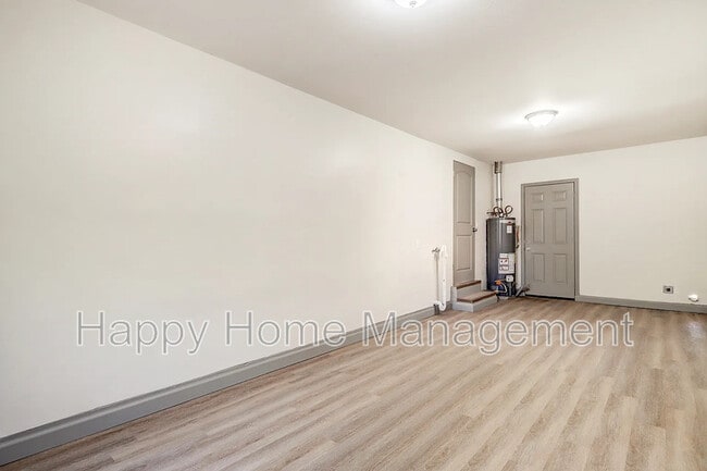 Building Photo - 1721 Wilmoore Dr SE