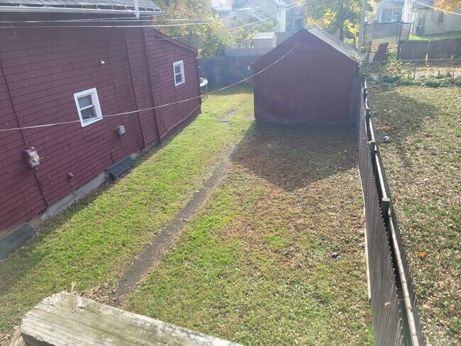 Building Photo - 293 Adams St