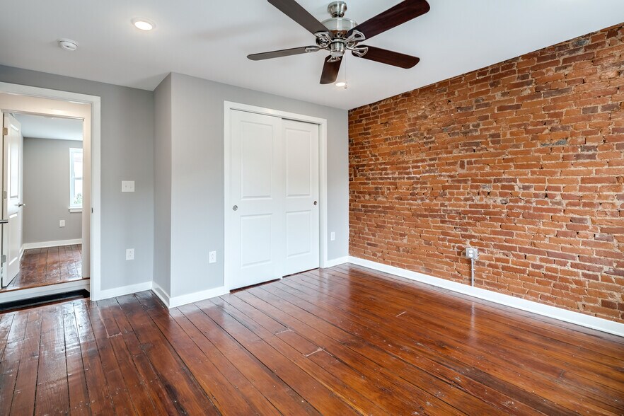 Building Photo - 185 W Dauphin St