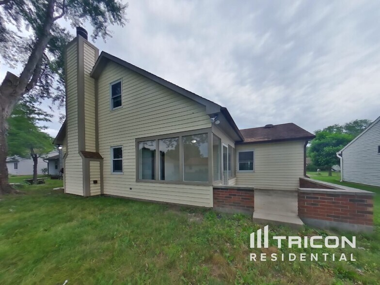 Building Photo - 5220 Tamarisk Ct