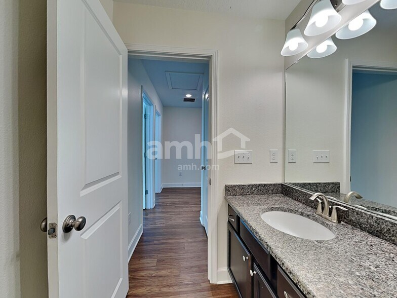 Building Photo - 11208 Delicate Rose Ct