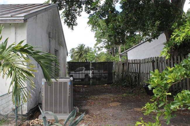 Building Photo - 4166 Caesar Cir