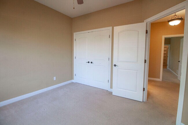 Building Photo - 5305 Chamois Dr