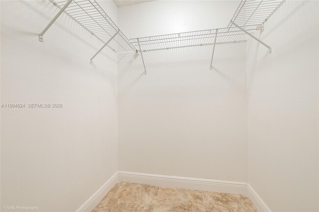 Building Photo - 14311 N Kendall Dr