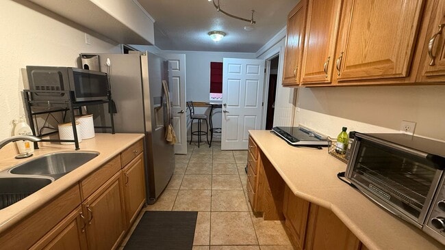 Building Photo - Country living on the Hillside of Anchorage!  (2) Bed, (1) Bath furnished unit!