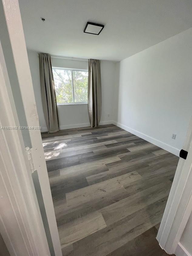 Building Photo - 440 S Park Rd