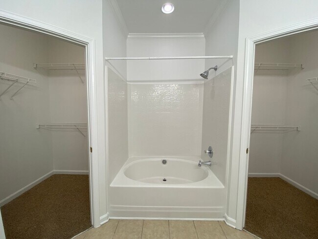 Building Photo - Home for rent in Hoover!!!! Available to V...