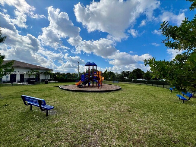 Building Photo - 12713 NW 24th Ave