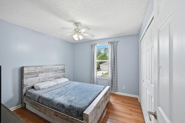 Building Photo - 15073 Oak Chase Ct