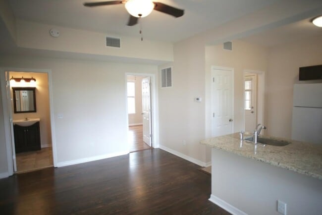 Building Photo - 78 Riberia St