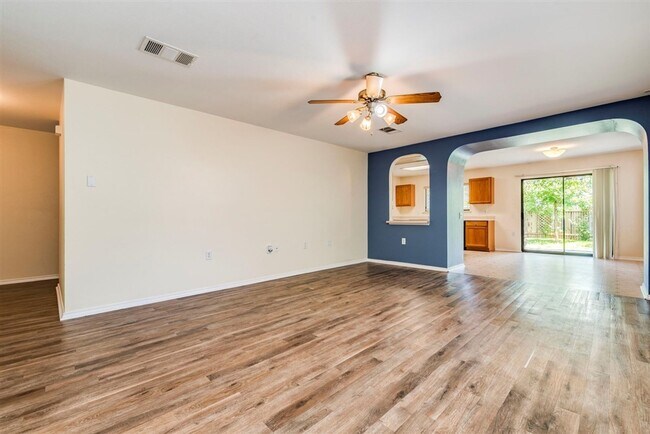 Building Photo - Beautiful Home in Southeast Austin – Pool ...