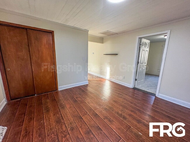 Building Photo - 914 Seaboard St