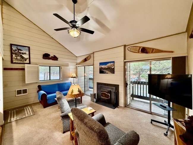 Building Photo - Winter Rental – Mountain Shadows, Center o...