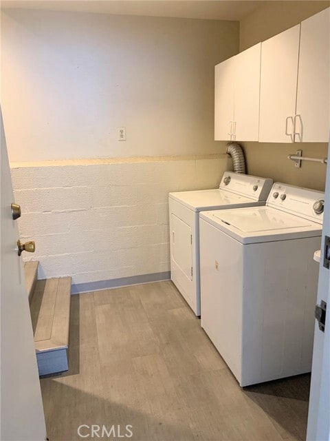 Building Photo - 2800 Plaza del Amo