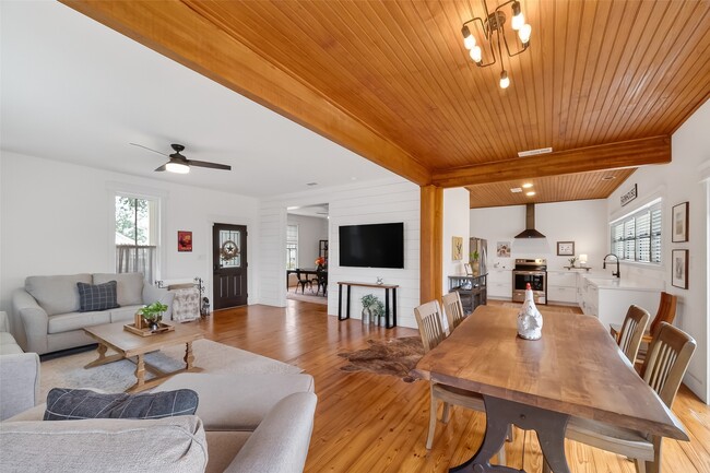 Building Photo - 1808 Tabor St