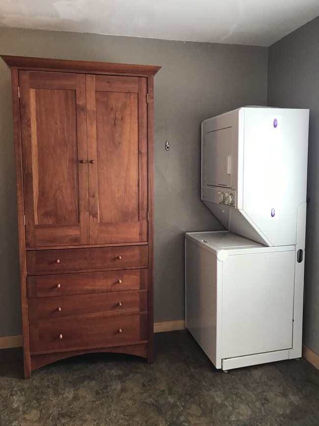 laundry pantry area - 1832 18th St
