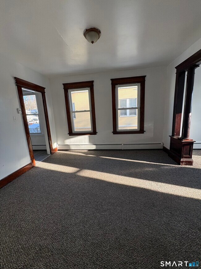 Building Photo - 37 Eastwood Ave