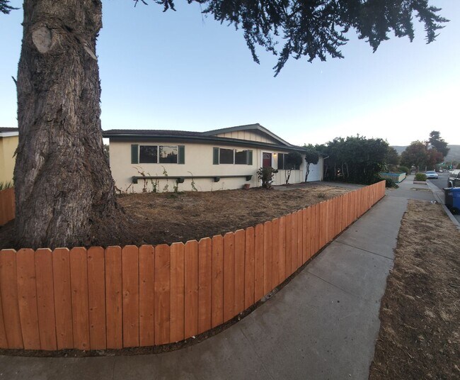 Building Photo - 1321 Madonna Rd
