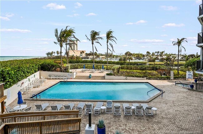 Building Photo - 9650 S Ocean Dr