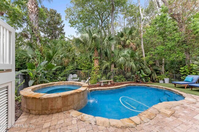 Building Photo - 670 Sherry Dr