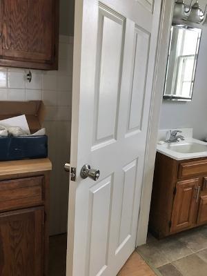 Building Photo - 210 E Main St