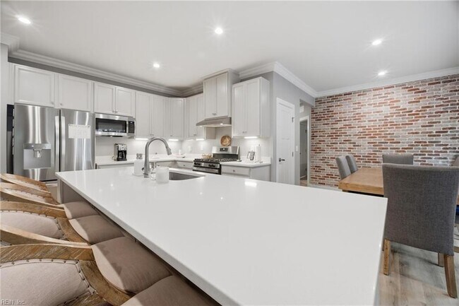 Building Photo - 1741 Watershed Ct