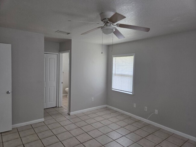 Building Photo - 208 Mirador Dr