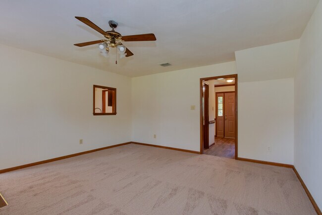 Building Photo - 856 Maitland Drive