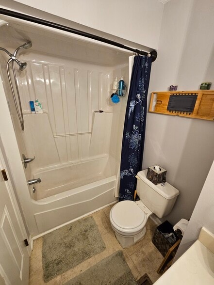 Building Photo - 117 Forest Oaks Dr