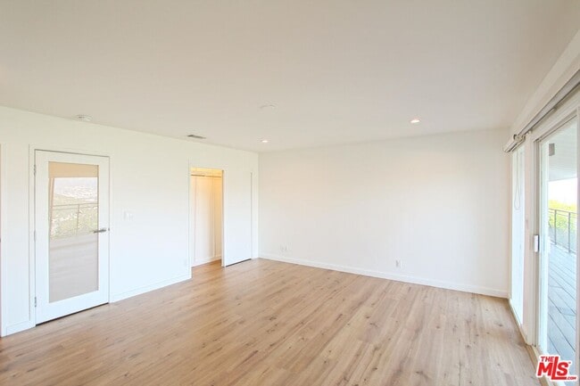 Building Photo - 7353 Pyramid Pl