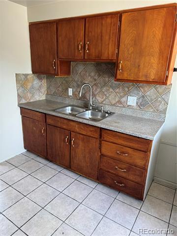 Building Photo - 715 Tennyson St