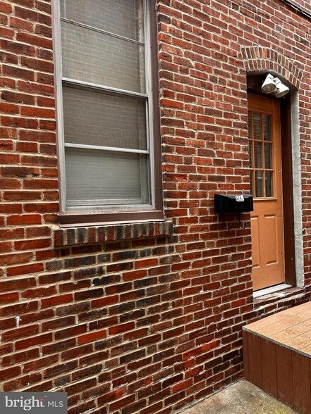 Building Photo - 574 Haddon Ave