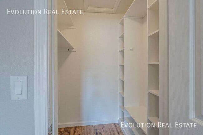 Building Photo - 6443 E Sandra Terrace