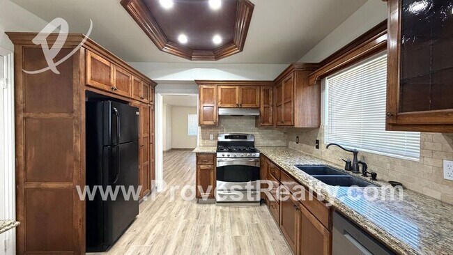 Building Photo - 13675 Ruby Cir
