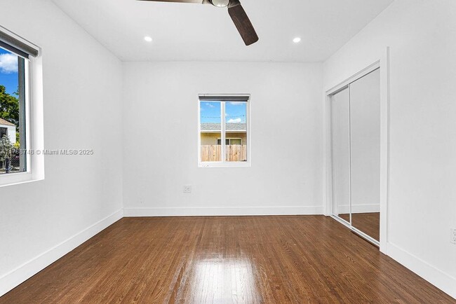 Building Photo - 234 NW 45th St