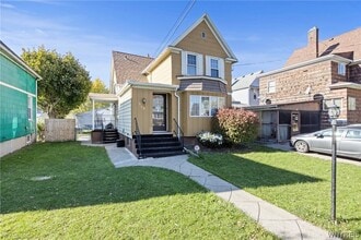 Building Photo - 552 29th St