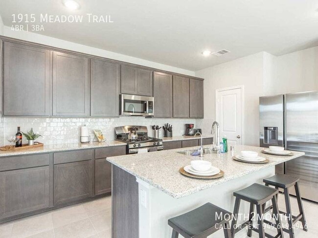 Building Photo - Meadow Trail Manor