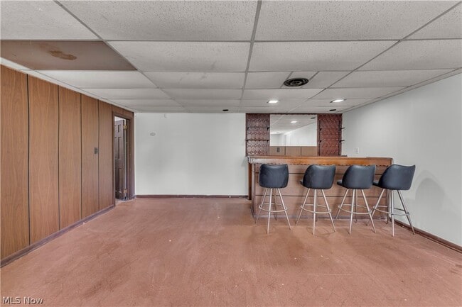 Building Photo - 5581 Saxon Dr