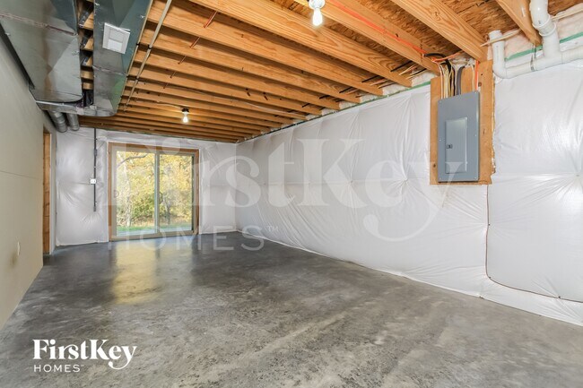 Building Photo - 2724 Parkerridge Dr
