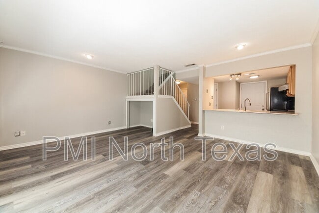 Building Photo - 8400 Hickory St