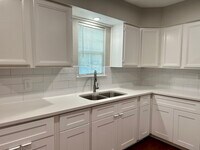 Building Photo - 1810 Edgewood St