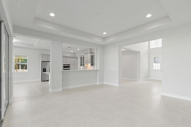 Building Photo - 5579 Liberty Ln