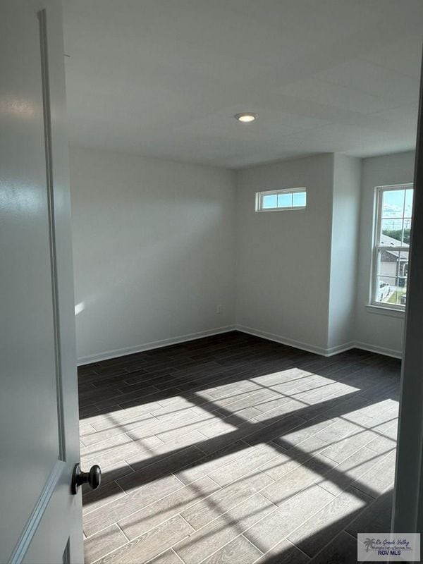 Building Photo - 3505 Cove Real Dr