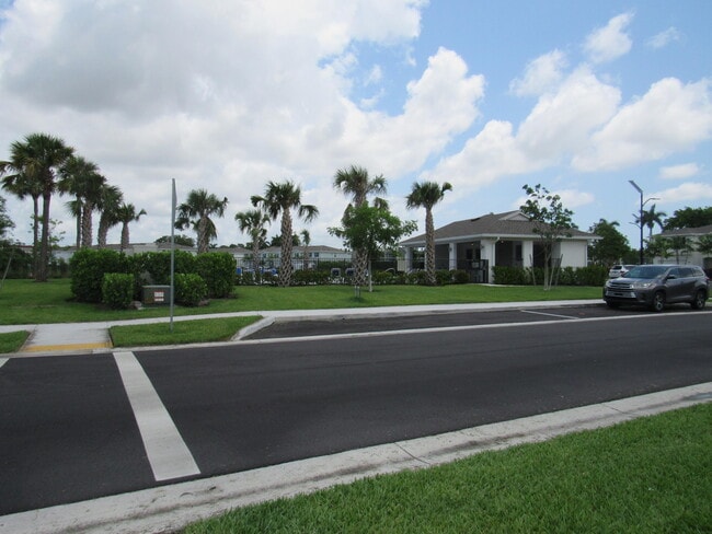 Building Photo - 4332 Pond Lily Ln