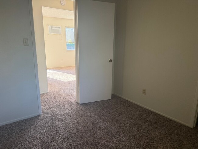 Building Photo - 2868003/60