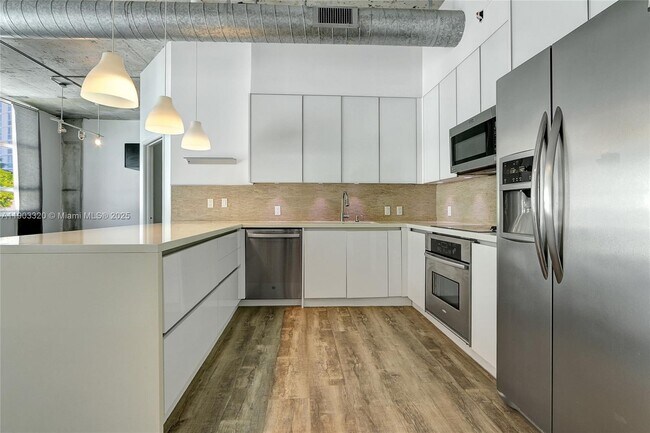 Building Photo - 2001 Biscayne Blvd