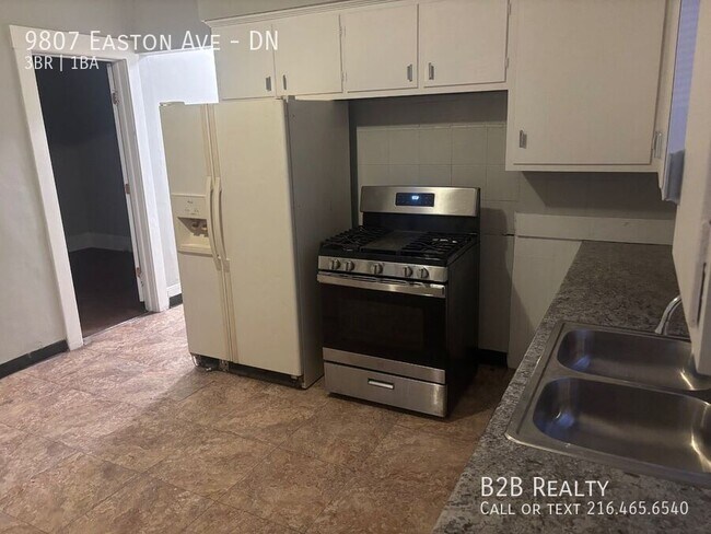 Building Photo - 9807 Easton Ave