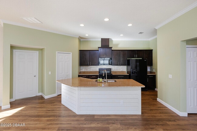 Building Photo - 309 Grande Lake Dr