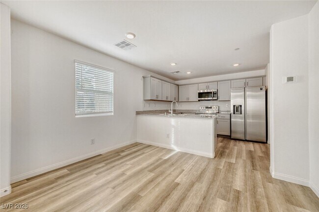 Building Photo - 12186 Scarlet Ember Rd