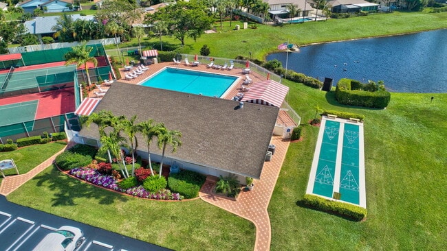 Building Photo - 235 SW 29th Ave